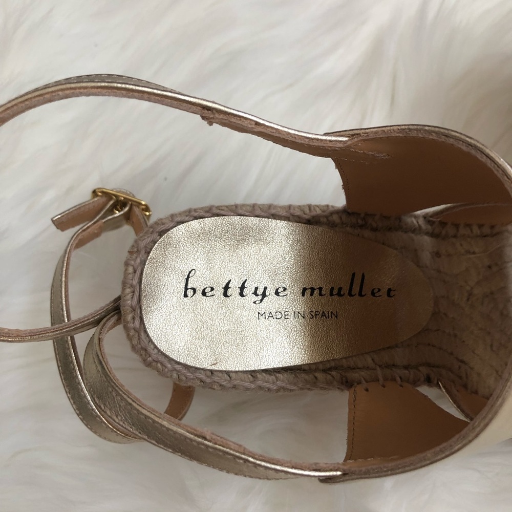 Bettye Muller Dusty Wedge Sandal - Picture 3 of 6